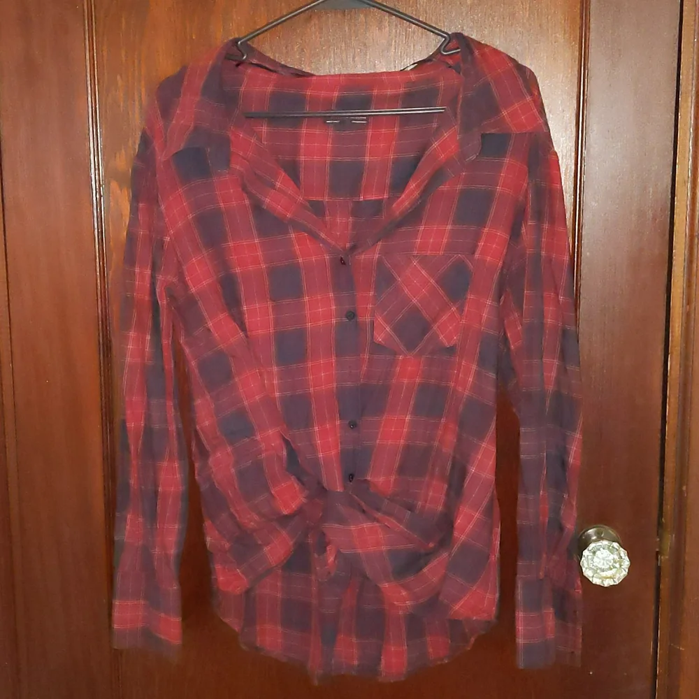 Zara Women  Red Plaid Button Down Tie Front Top Size Medium